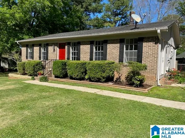 6951 Treeline Ln, Pinson, AL 35126