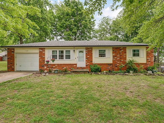 2nd image of 1609 E Kentwood Street