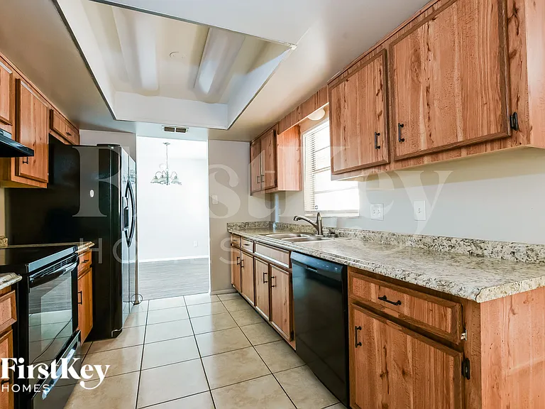 1701 Freeman Dr — Photo 7