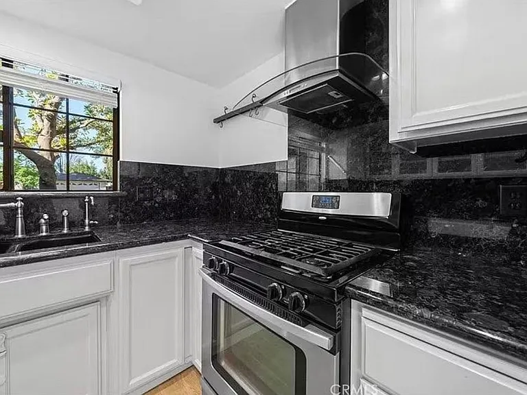 6708 Plaquemines Dr — Photo 9