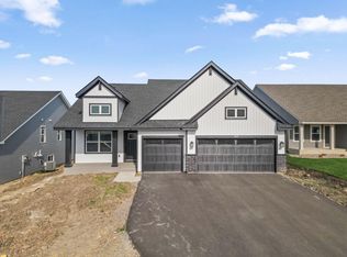 1905 Dogwood Ct, Carver, MN 55315
