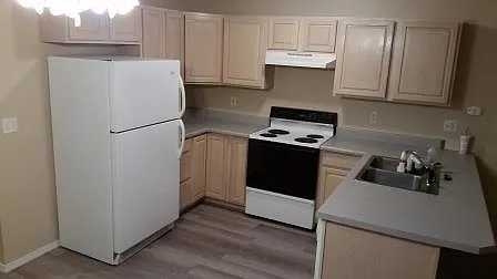 400 W Central Ave — Photo 5