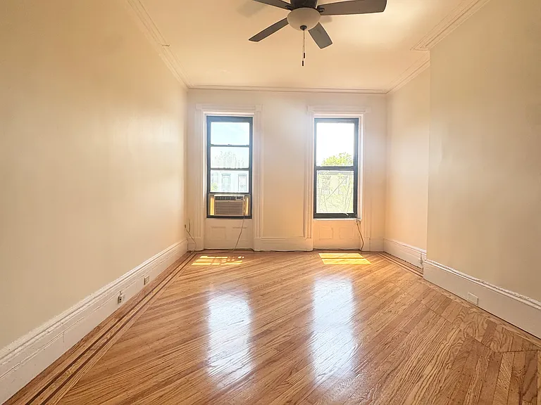 672 10th St #2 — Photo 9
