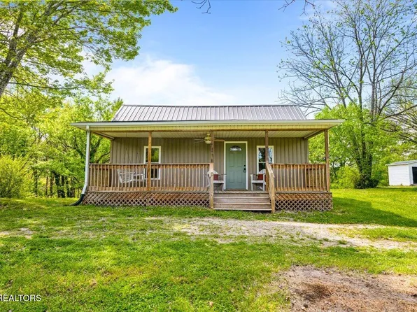 647 Coolidge Rd, La Follette, TN 37766