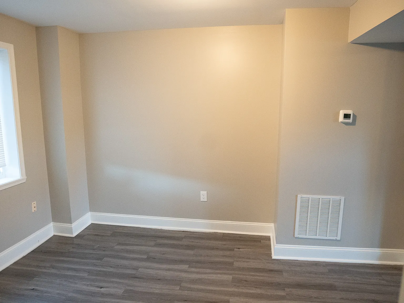 3 bed, 2.0 bath, $1,900 — Photo 2