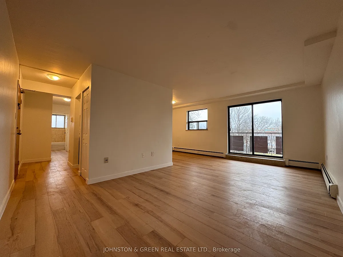 Building Photo - 482 Mohawk Rd E #308