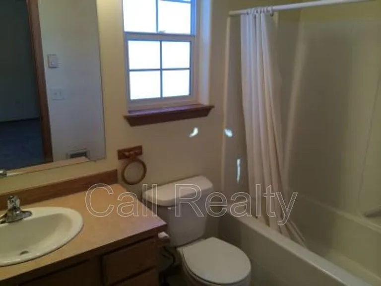 732 S Altamont St — Photo 7