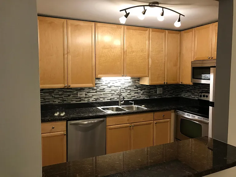 508 E Spruce Dr #3A — Photo 2