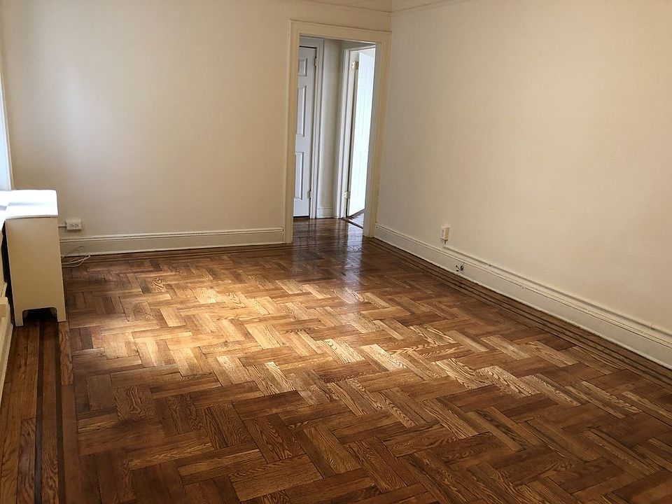 1st image of 2360 29th St APT 2C