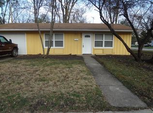 266 Rivers View Dr, Carpentersville, IL 60110