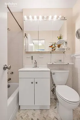 Sold by Sotheby's International Realty | media 6