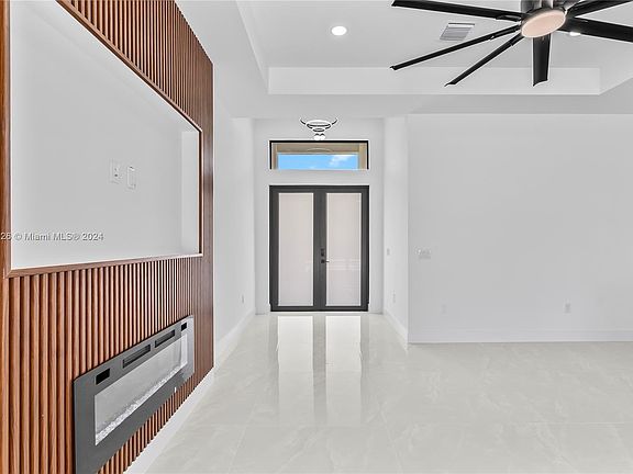 3rd image of 324 NW 1st St