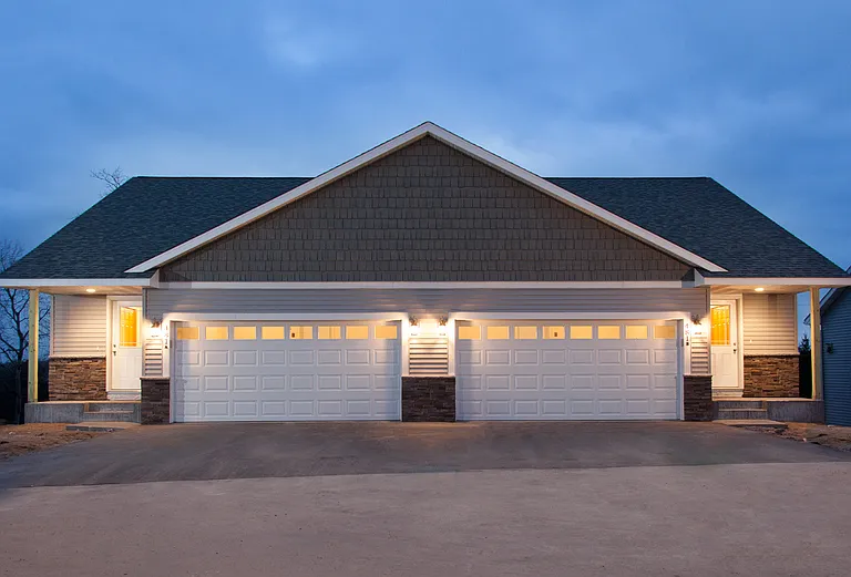 522 Lulu Ln — Photo 1