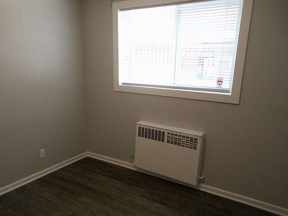 5th image of 835 Grey St #1