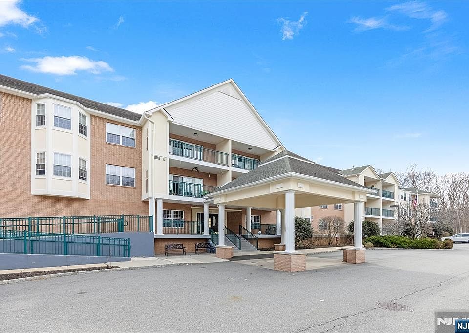 1st image of 401 Dercole Ct APT 111