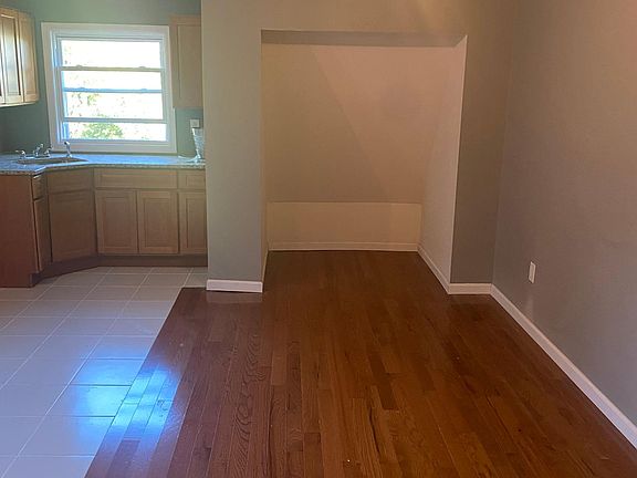 3rd image of 853 S 12th St Floor 3