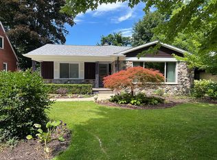 13308 Victoria Ave, Huntington Woods, MI 48070