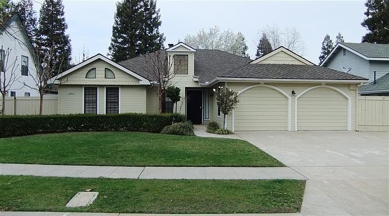1st image of 904 E Foxhill Dr