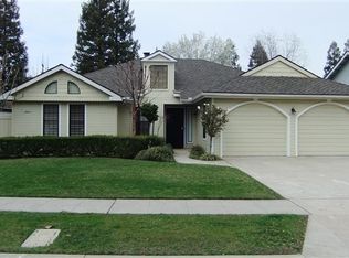 904 E Foxhill Dr, Fresno, CA