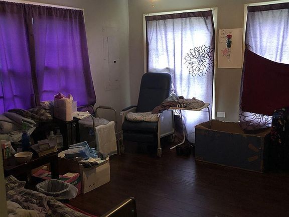 4th image of 252 Saint Paul St