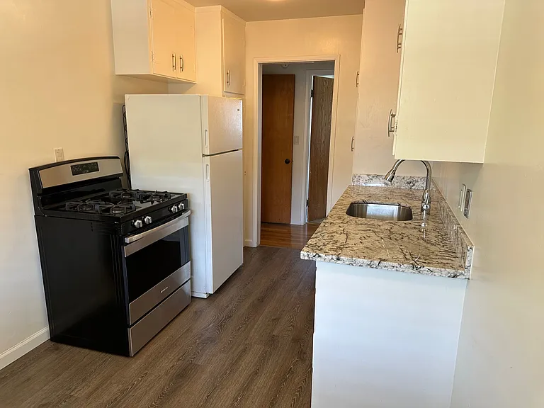 853 Blair Ave — Photo 4