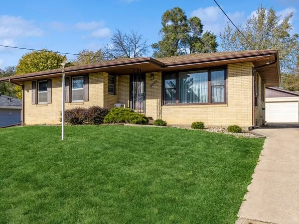 2554 E Sheridan Ave, Des Moines, IA 50317