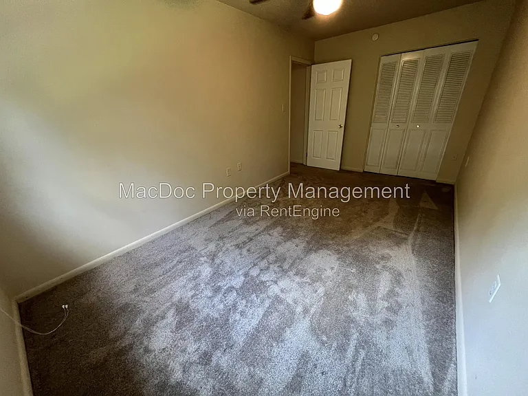 14611 Earlham Ct — Photo 18