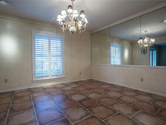 4th image of 14047 Brookcrest Dr