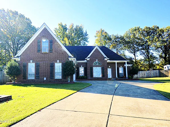 5715 Grove Ln, Horn Lake, MS 38637