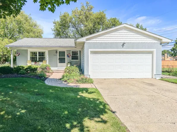 5426 Meadowcrest Dr, Flint, MI 48532