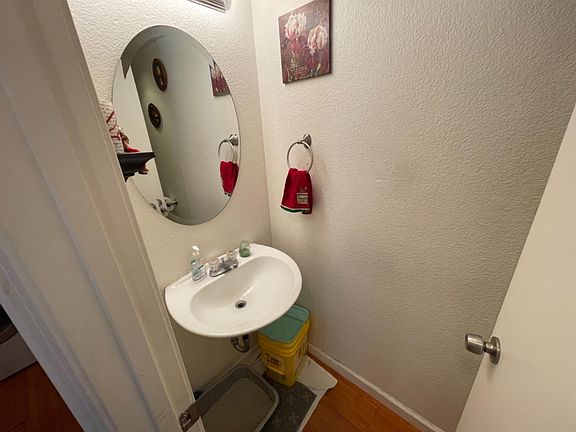 5th image of 4937 Stonewood Way