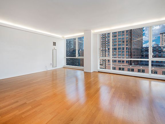 4th image of 200 Chambers St APT 11C