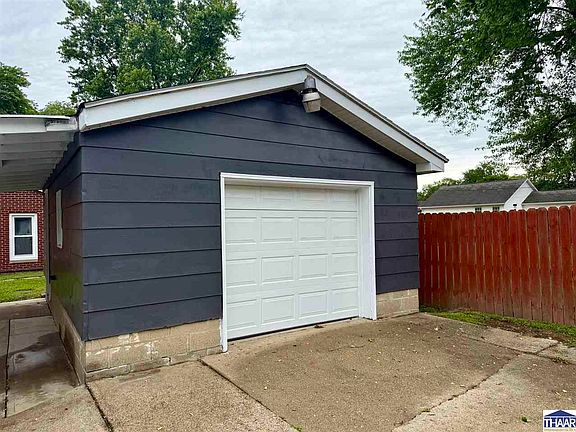 4th image of 2803 Dean Ave
