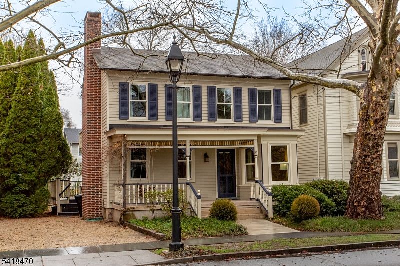 1st image of 9 Bridge St