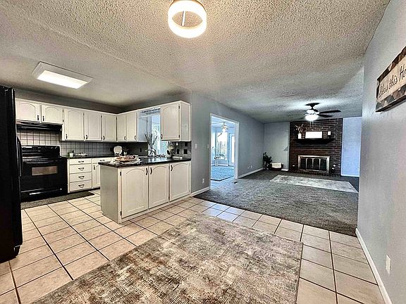 2nd image of 4214 Rose Tree Ln