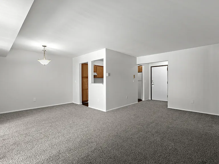 Willow Tree Apartments — Photo 20