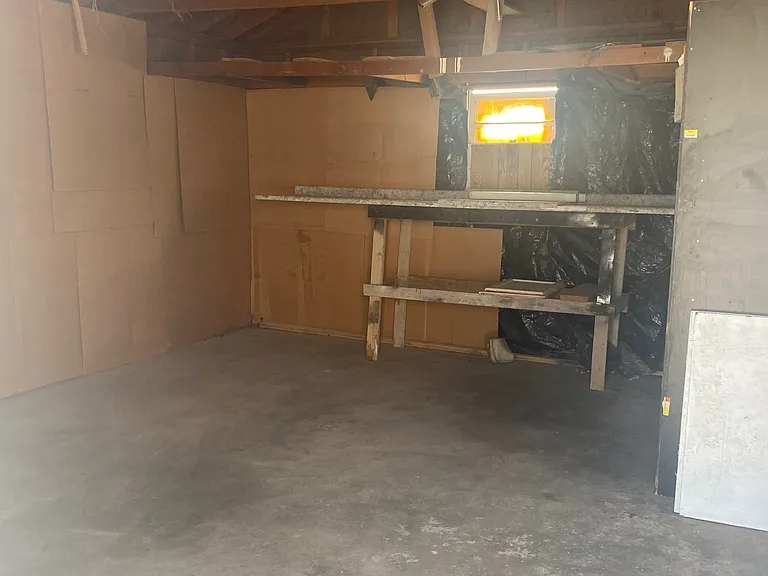 607 Morgan Ave — Photo 12