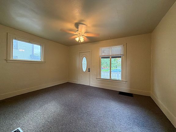 4th image of 618 S 8th St