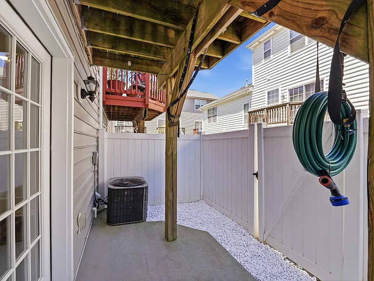 6621 Tor Dr — Photo 32
