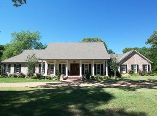 44 Powlett Rd, Natchez, MS 39120