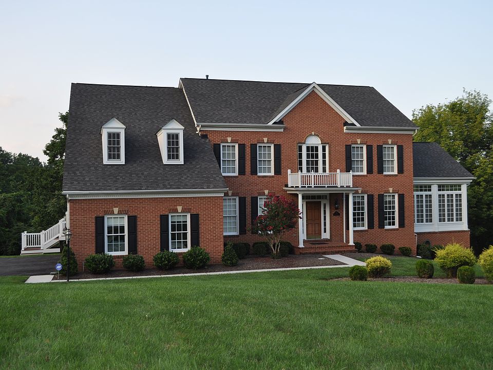 1st image of 705 Nicholas Ln