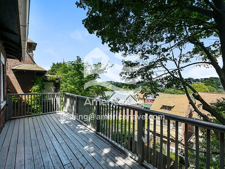1342829_014_deck_13921766.jpg