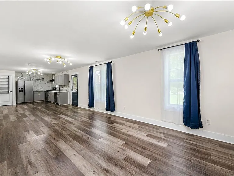 2222 Penelope St NW — Photo 4