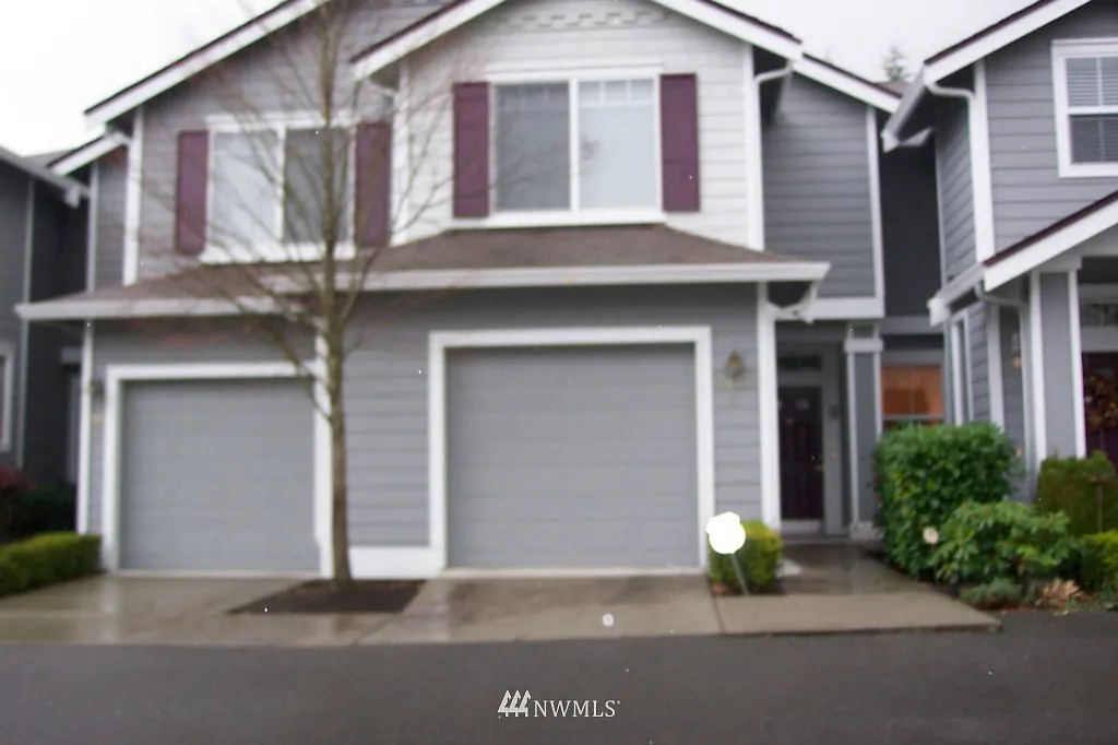 2631 143 Street SW #C photo 1