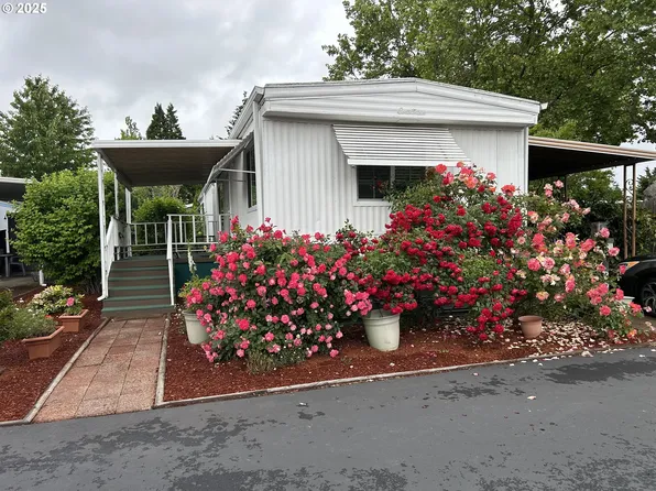 4800 Barger Dr Space 25, Eugene, OR 97401