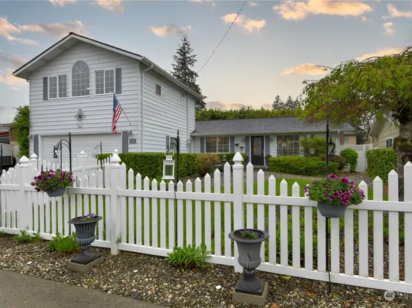 1151 Redmond Avenue NE, Renton, WA 98056