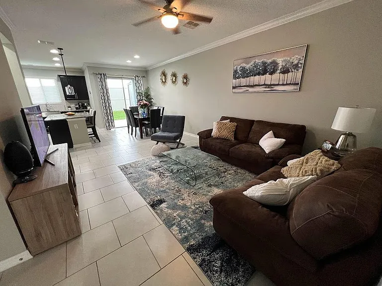 2712 White Isle Ln — Photo 3