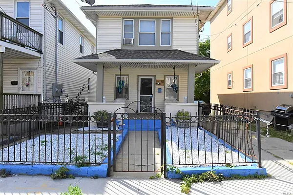 Sold by ERA Top Service Realty, Inc. | media 10
