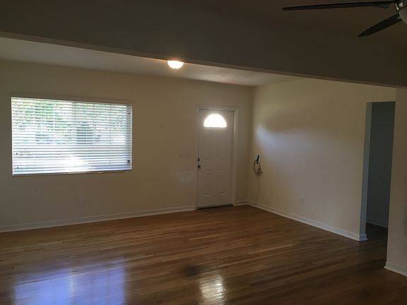 4th image of 970 NE 138th St