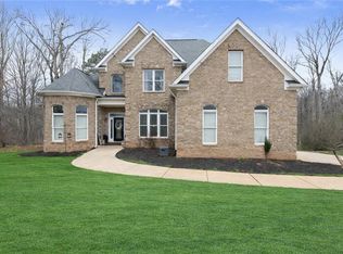 318 Waterford Cir, Cornelia, GA 30531